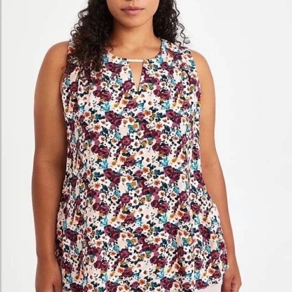 Torrid Floral Print Rayon Crepe Metal Keyhole Tank Top Size 1X